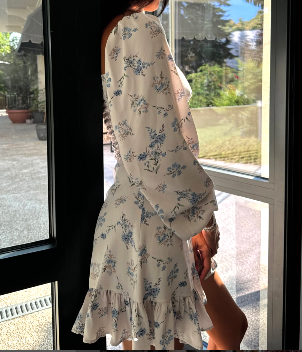 Флорална рокля