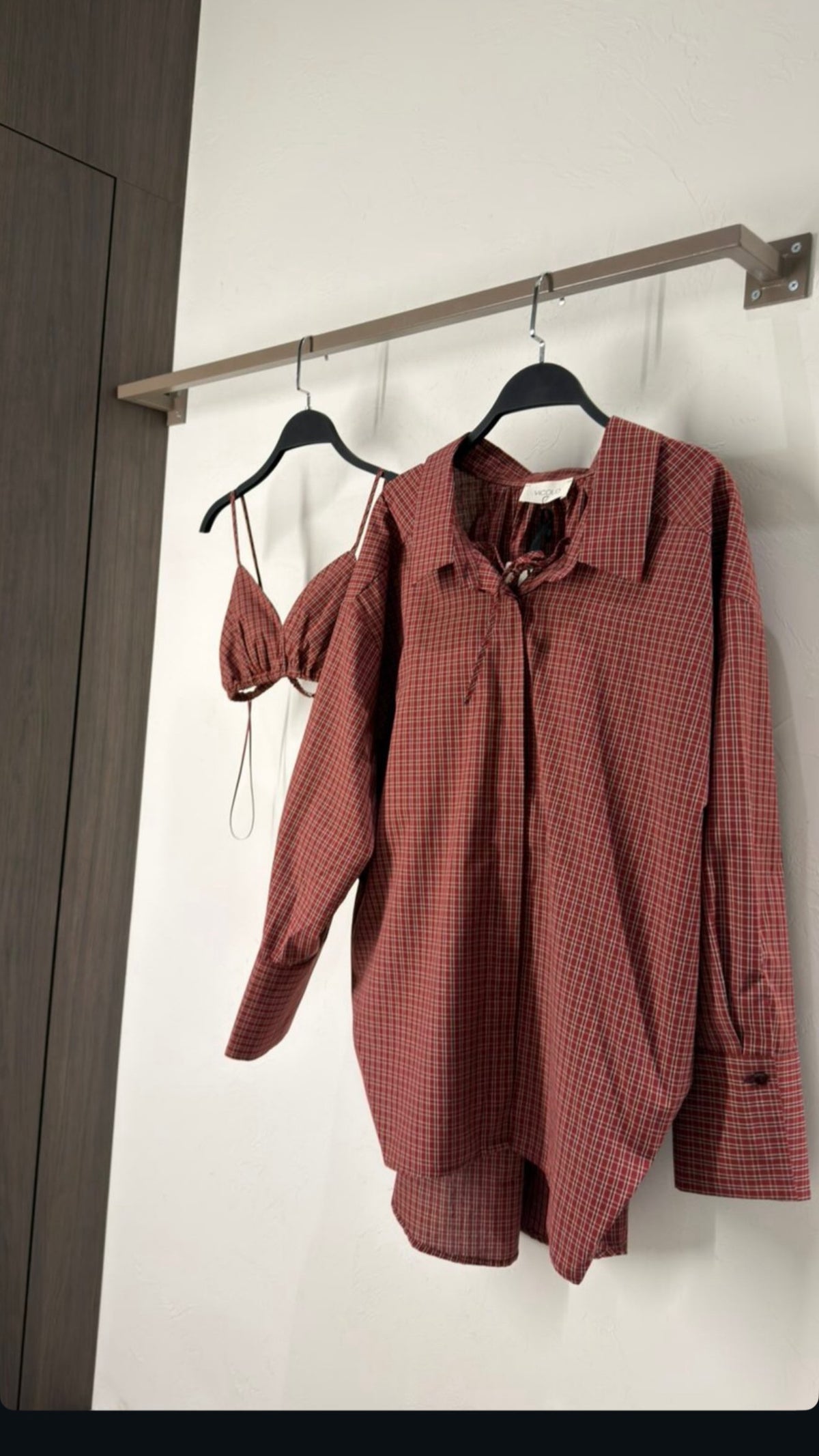 Red 2 pieces shirt with bra